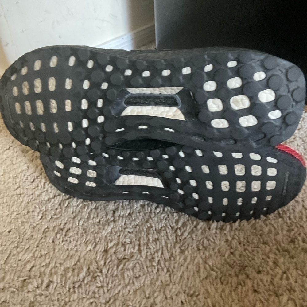 Size 11.5 adidas UltraBoost 5.0 DNA Scarlet Black 2021 - Picture 4 of 9